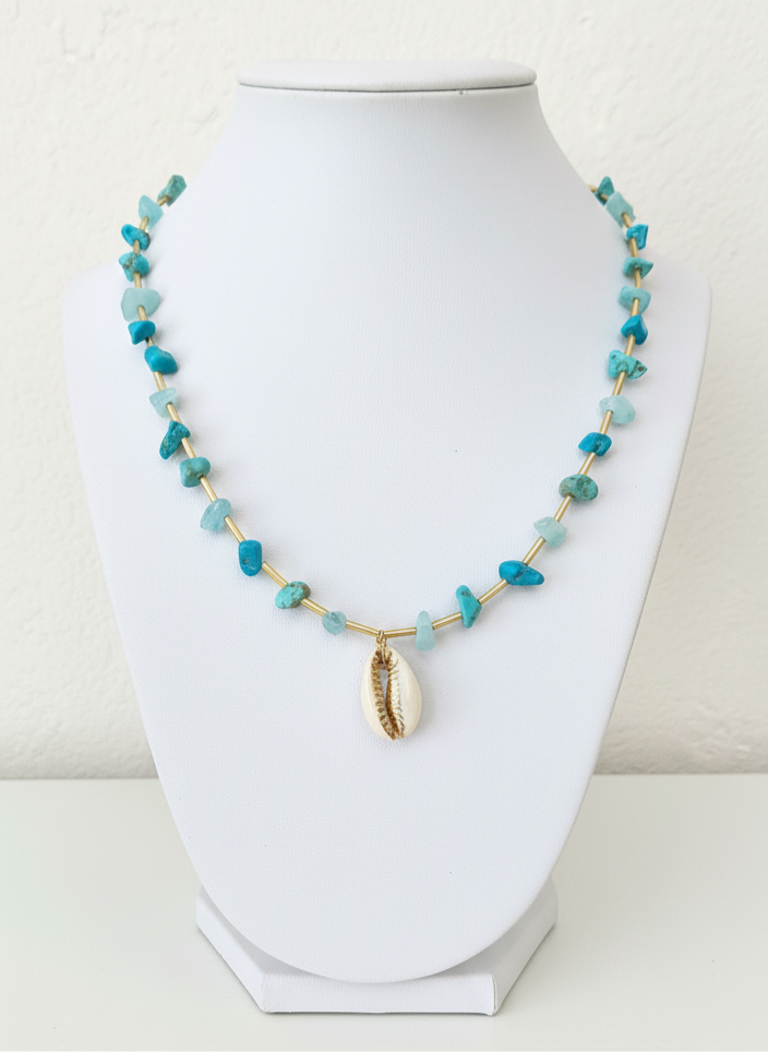 Blue Corwie shell necklace