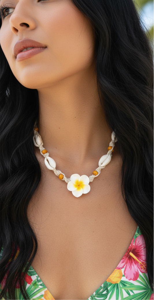 White large macrame flower necklace