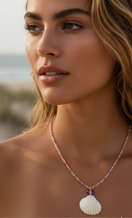 Muliticolor shell necklace
