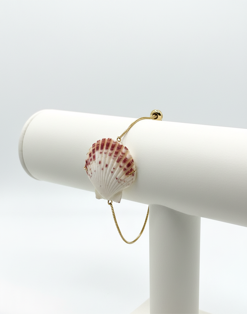 Gold pull string seashell bracelet